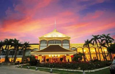 欢乐海岸PLUS 8月试业，70余家美食商家云集，京城觅食新地标